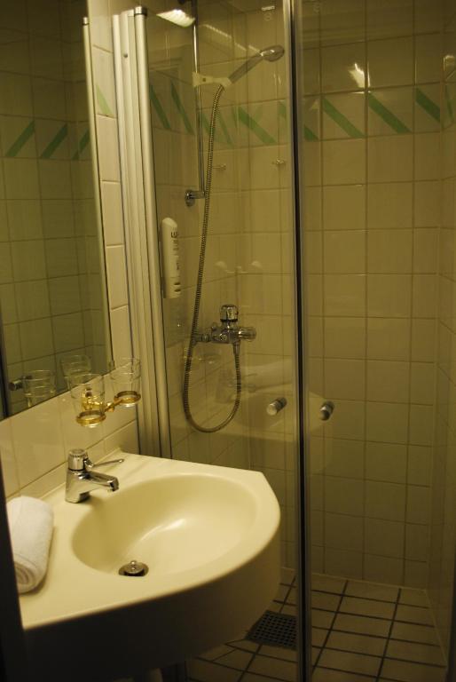 Kumla Hotel Room photo